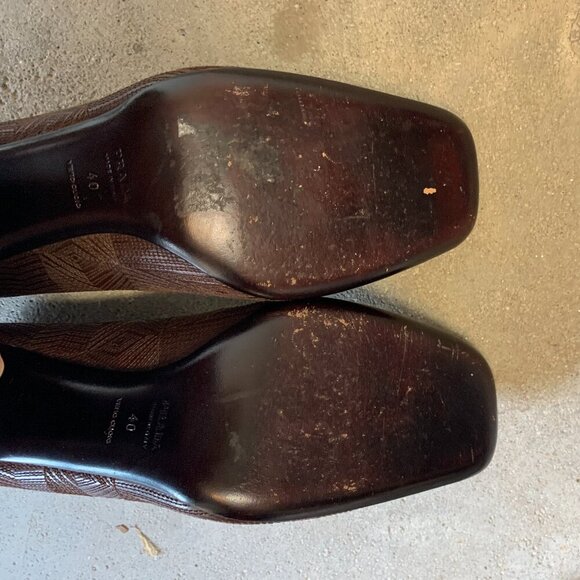 Prada  - EU 40 / US 9.5 - 3” heel - brown textured leather - Picture 3 of 9